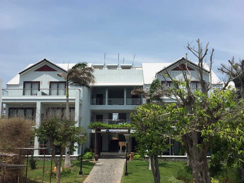 Carmelia Beach Resort Hotel (Vietnam)